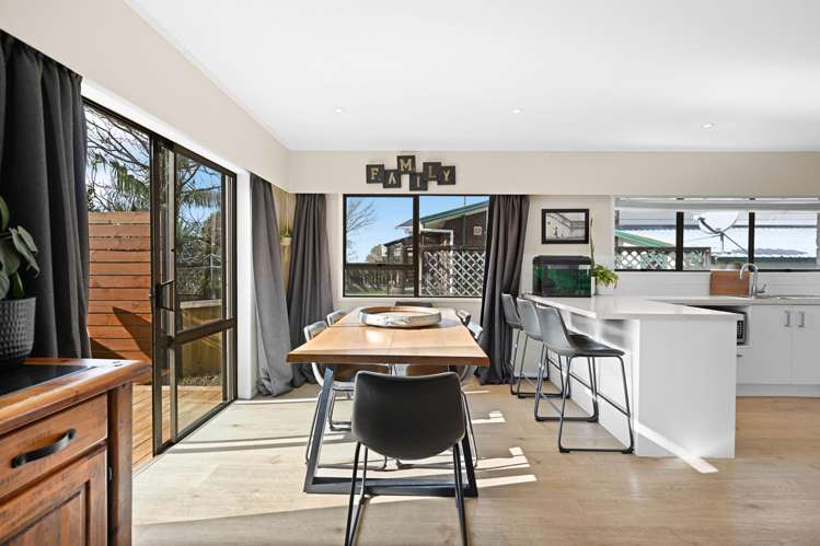 6 Glendale Drive Dinsdale_3