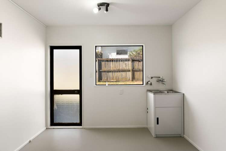 2/76 Moore Street Howick_11