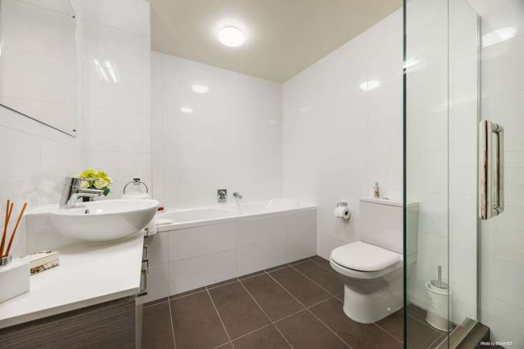 84 Eaves Bush Parade Orewa_15