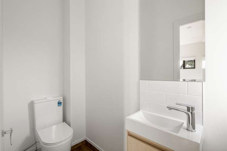 1/75 McAnnalley Street Manurewa East_17