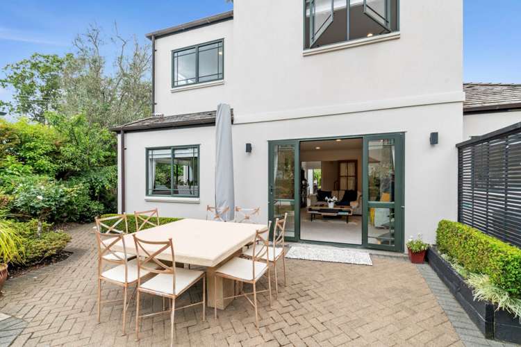 106 Uxbridge Road Mellons Bay_25