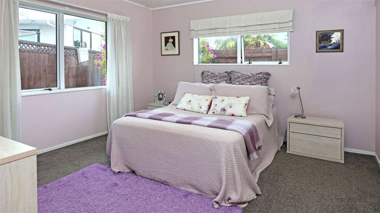 100b Rhinevale Close Henderson_11