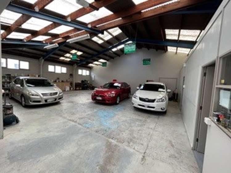 Unit 1/536 Kaikorai Valley Road Kenmure_7