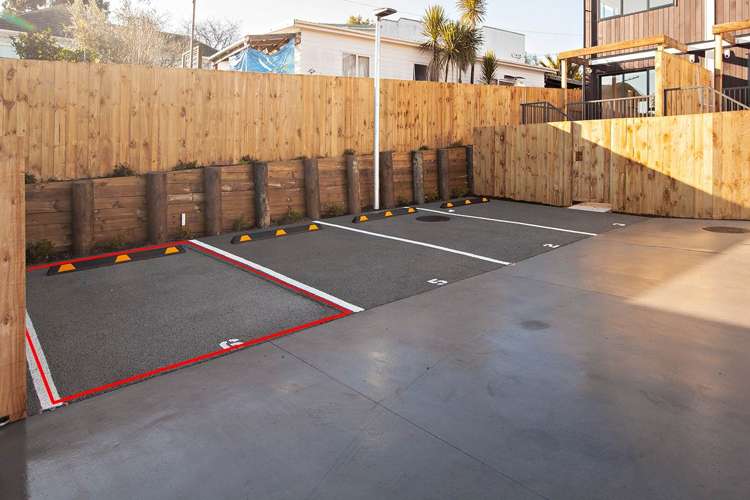 6/8 James Laurie Street Henderson_12