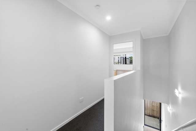 6/1 Vialou Street Hamilton Central_4