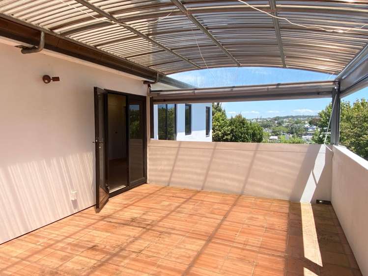 64 Lyons Avenue Murrays Bay_5