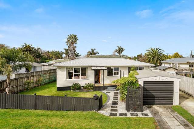 2 Brennan Avenue Te Atatu Peninsula_1