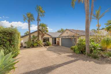 1133 Hikuai Settlement Road_2