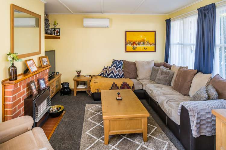209b Waddington Drive Naenae_1