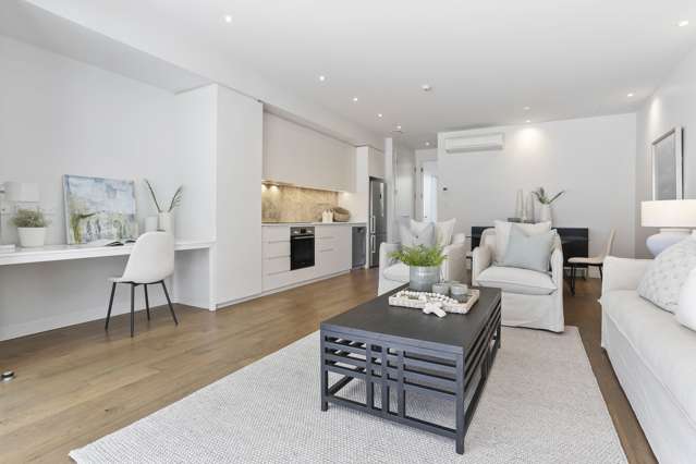 223a Green Lane West Epsom_4