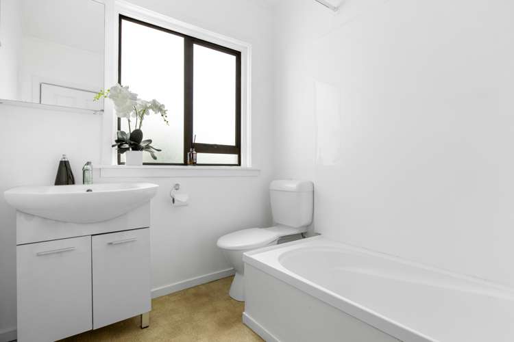 1/40 Grimseys Road Redwood_14