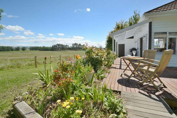 23 Back Road Milton_18