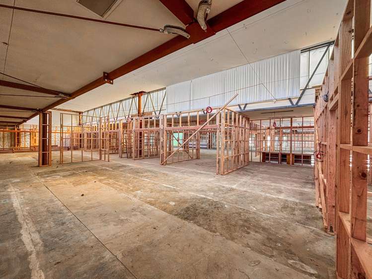 1015 Tremaine Avenue Roslyn_2