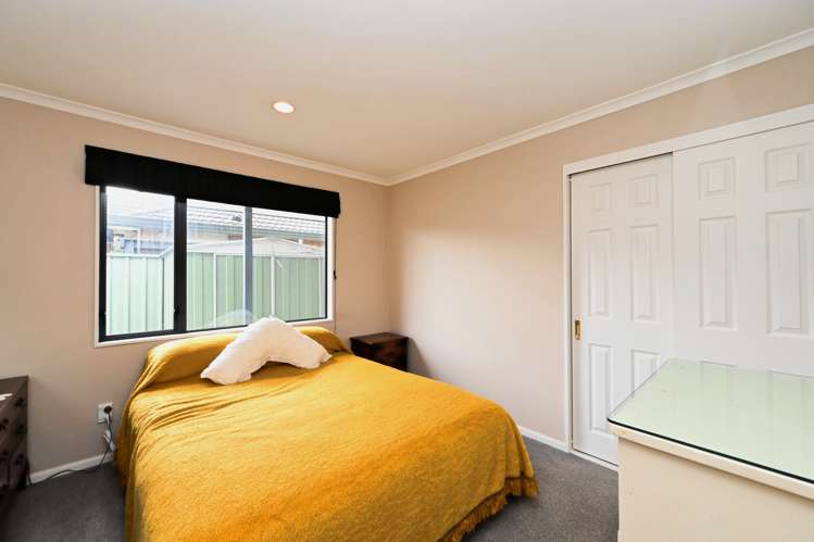 81 Kensington Drive Taradale_13