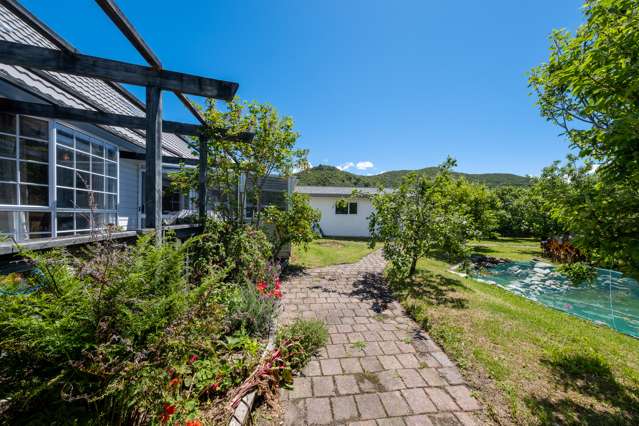 215a Waikawa Road Waikawa_4