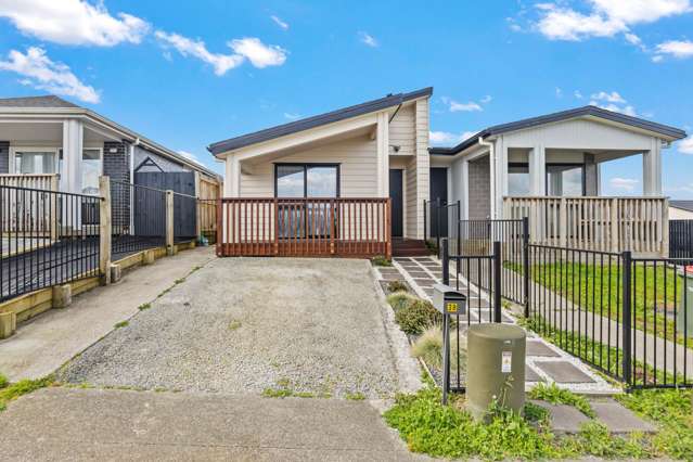 Stunning Family Home in Karaka!