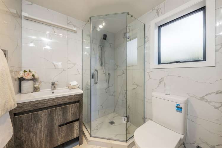 15 Heidi Crescent Flat Bush_10