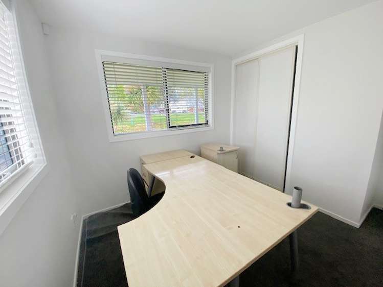 1 Bank Street 1384_4