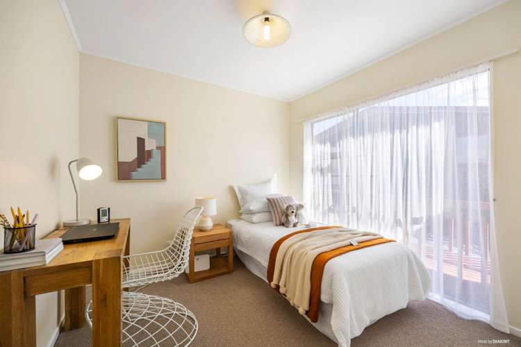 58 Galloway Crescent Farm Cove_24