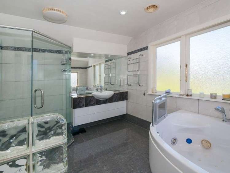 235 Marine Parade Parade Eastbourne_16