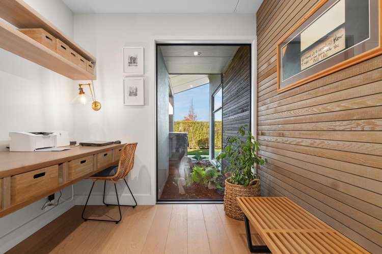 1 Tuaia Street Pyes Pa_18