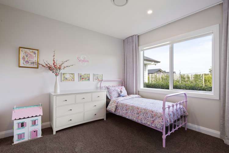 25 Alan Livingston Drive Cambridge_25