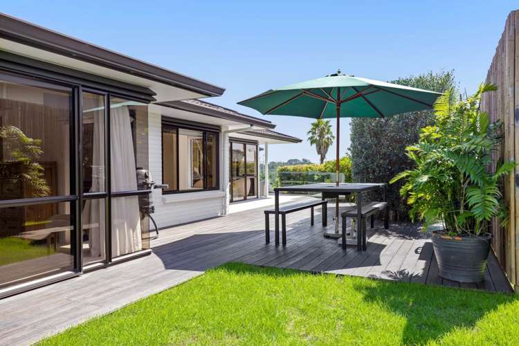 2 Esther Place Red Beach_6