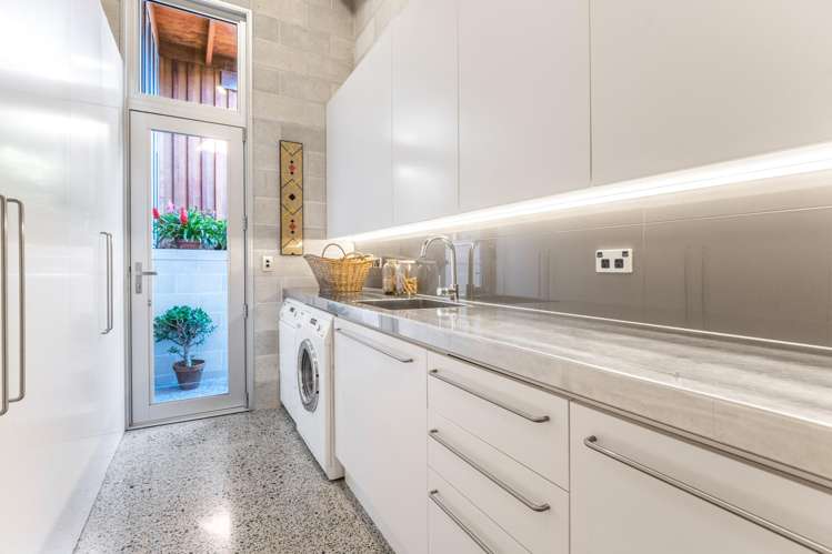 8 and 24 Te Matuku Point Lane Waiheke Island_27