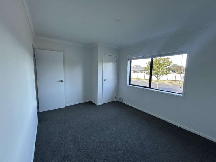 49 Edenpark Drive Rototuna_21