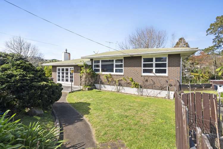 10 Hillside Crescent_0