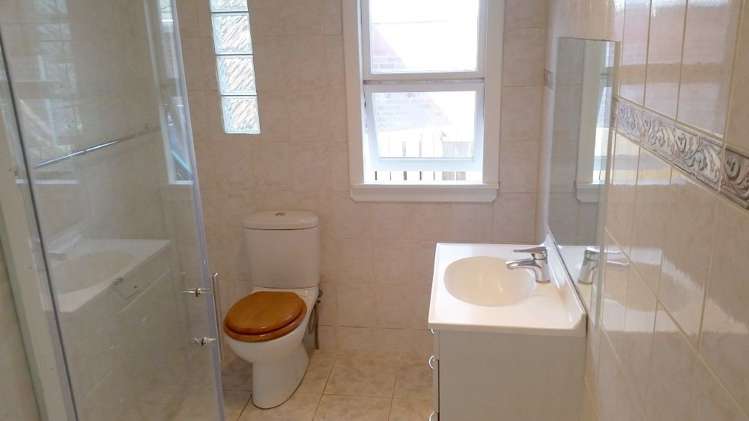 29 Onewa Road Northcote_9