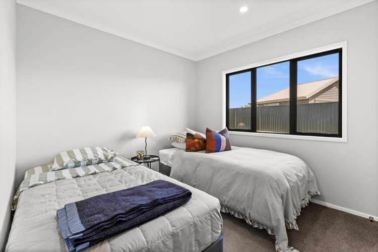 15 Dinneen Close Frimley_12