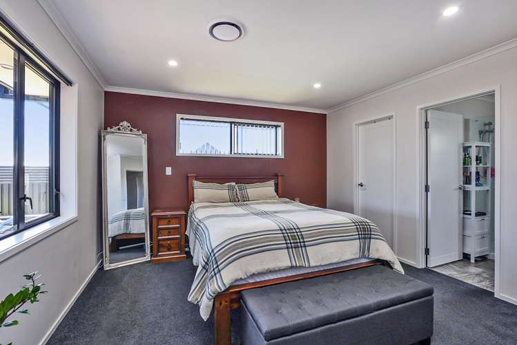 6 Horton Close Frimley_6