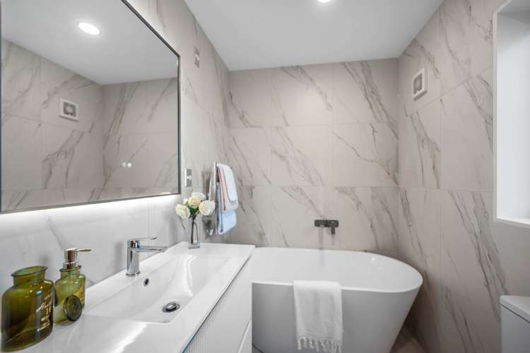 18/929-933 East Coast Road Torbay_8