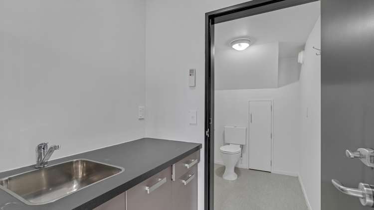 8/27 Waterman Place Ferrymead_10