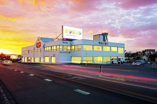 Iconic Kingsland Landmark
