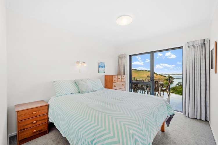 4 Kookaburra Drive Campbells Beach_22