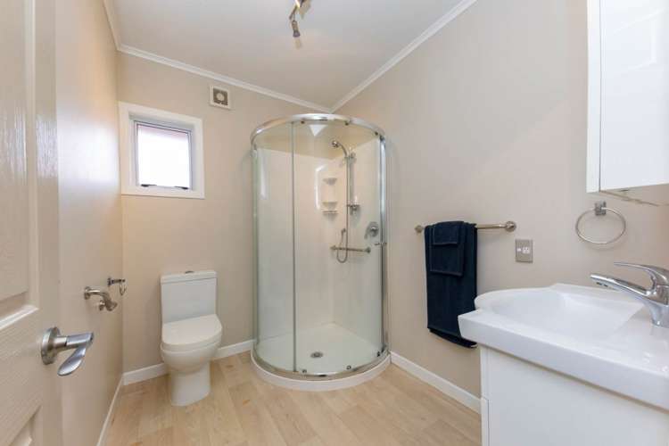 8 Tiki Street New Lynn_18