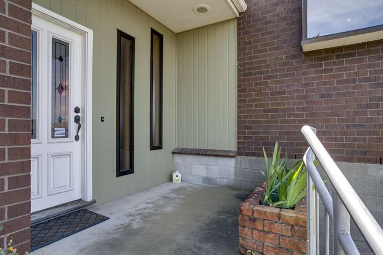 1 Lachlan Place Marchwiel_23