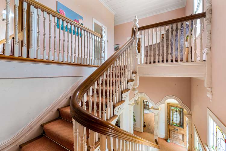 126 Vauxhall Road Narrow Neck_8