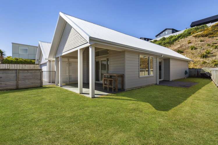 66 Cedarwood Street Woodridge_11