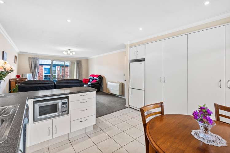 5/4 Reid Avenue Mosgiel_13