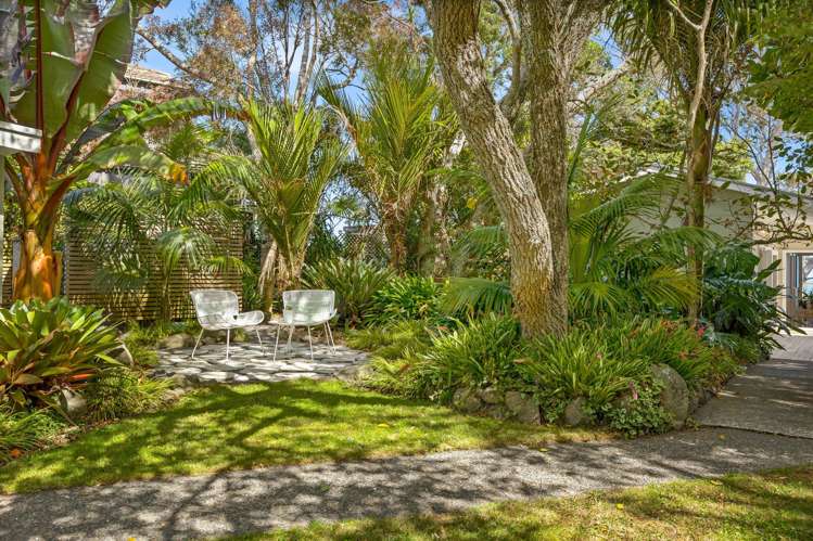39 Oaia Road Muriwai_47