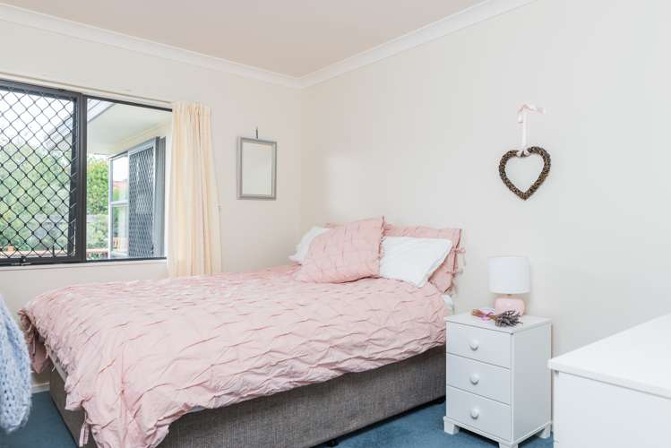 4 Lorna Irene Drive Raumati South_17