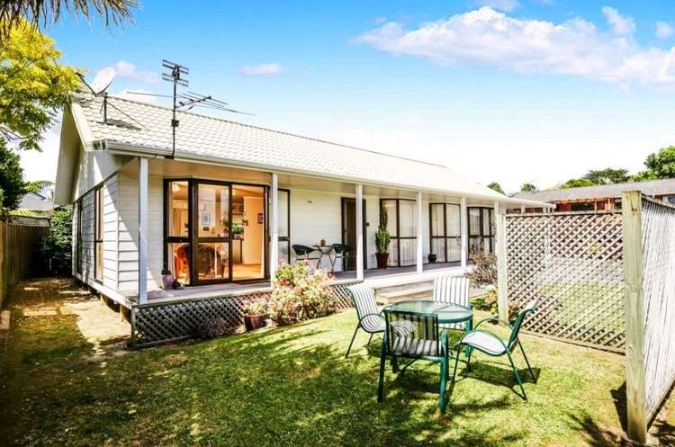 19b Kay Drive Blockhouse Bay_11