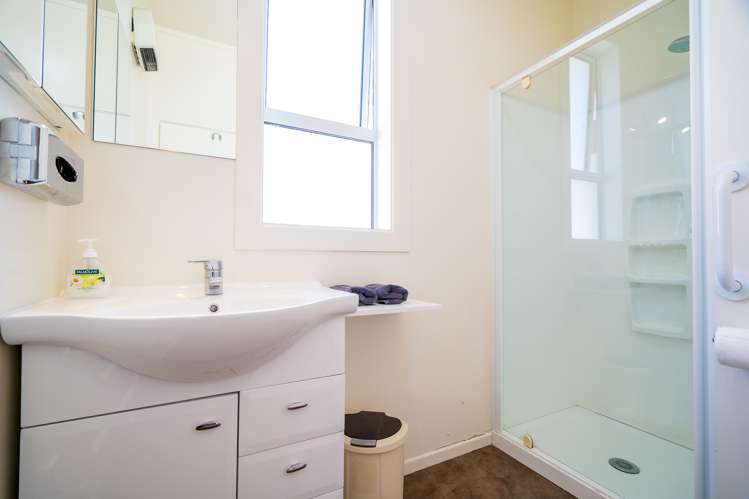 152 Easther Crescent Kew_14