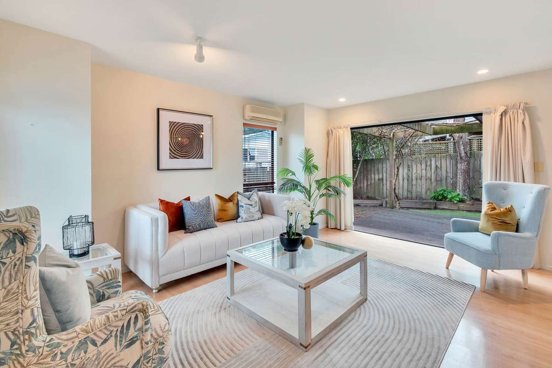 2/12 Philip Place Hillcrest_0