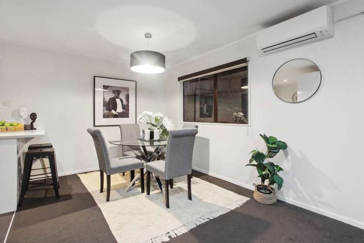 2/51 Greenvalley Rise Glenfield_8