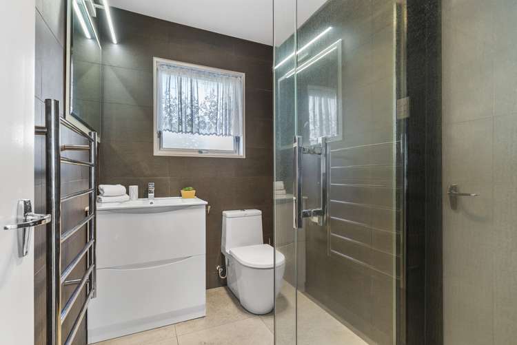 4/112 Gossamer Drive Pakuranga Heights_10