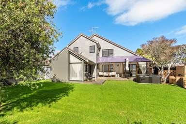 31 Kingshaven Close_1